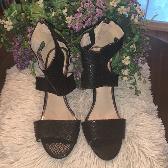 Cato Heels Ankle Strap Back Zip Black Snakeskin size 7 - Picture 2 of 8